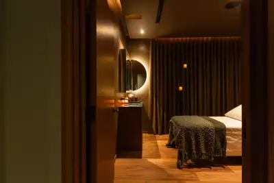 Trove Toronto | One of the five treatment rooms at Trove
