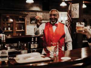 Louisville, Kentucky Bourbon | The Ideal Bartender Experience at Evan Williams Bourbon