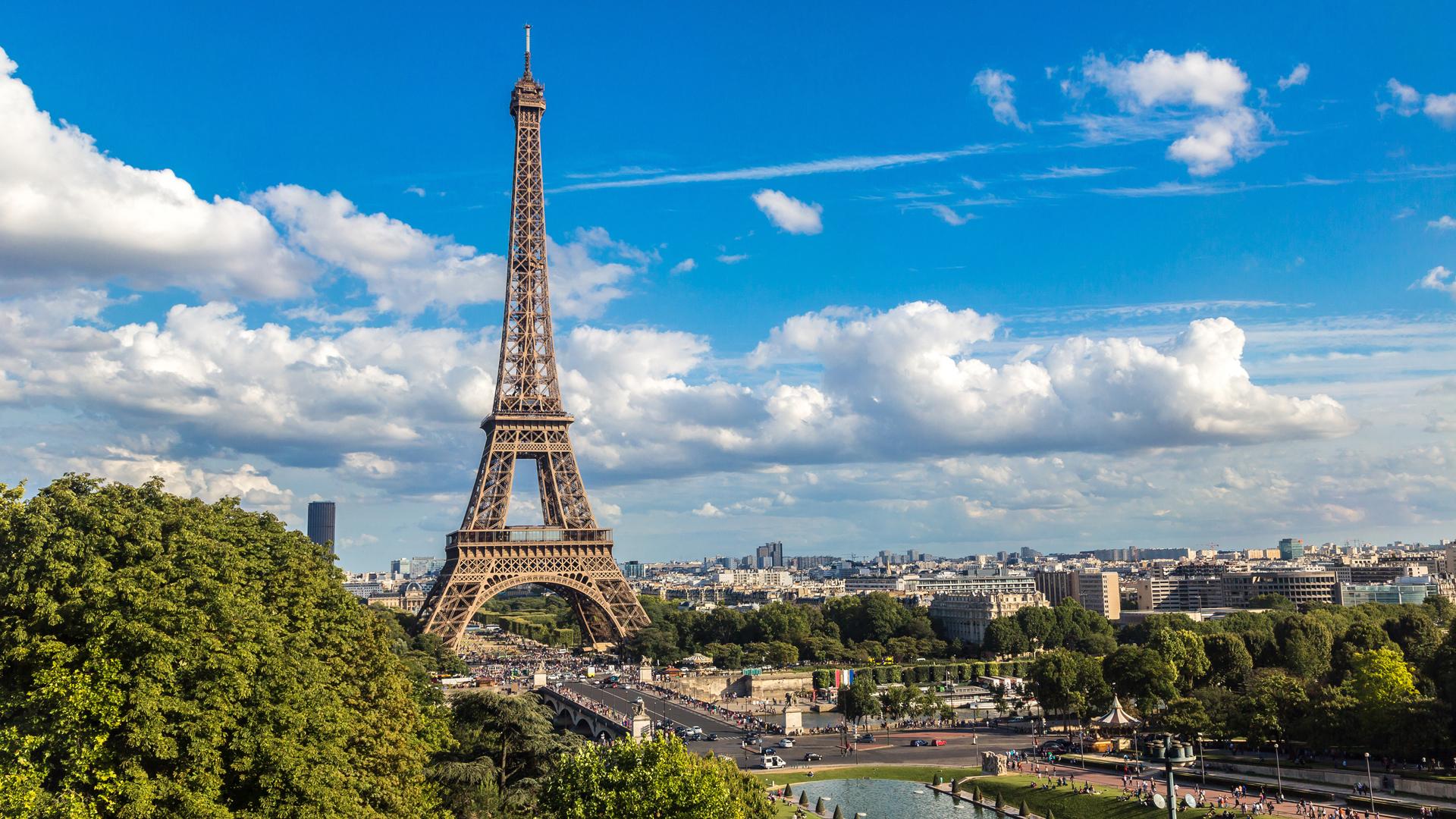 The Eiffel Tower, Paris The Eiffel Tower, Paris