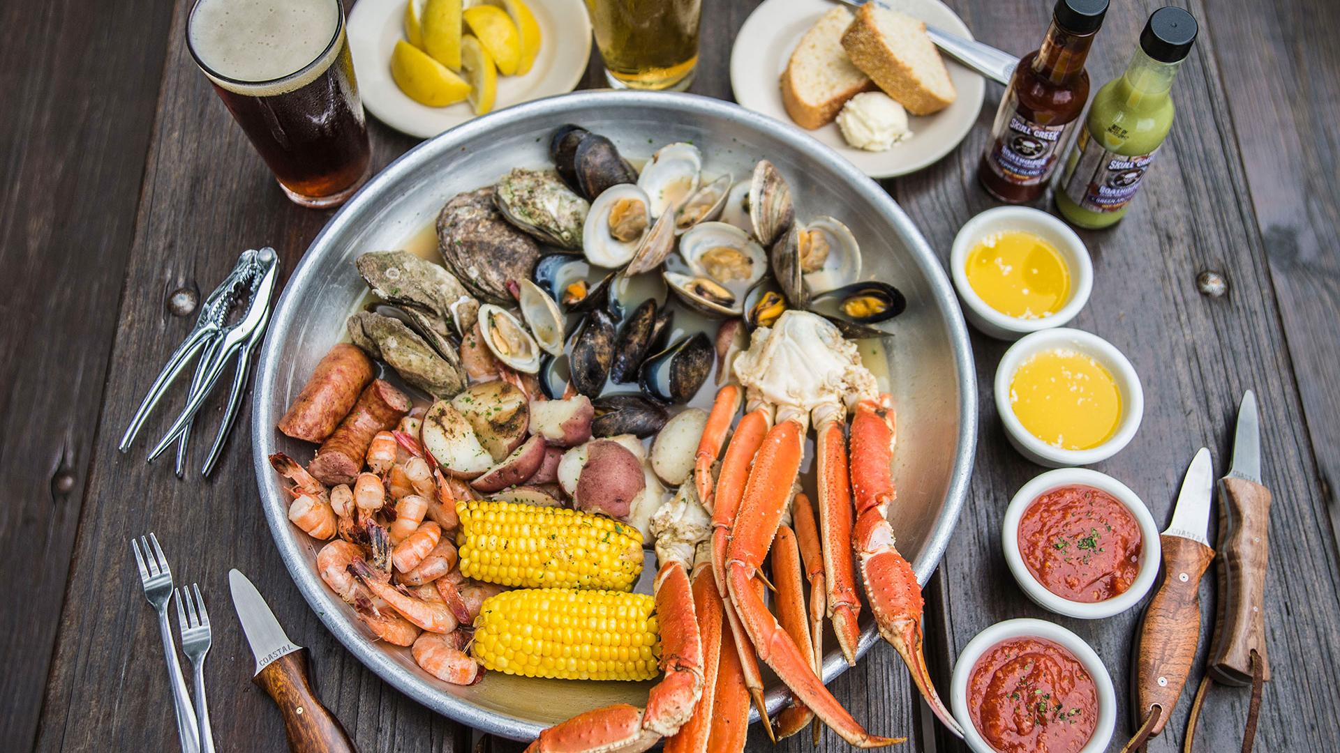 Best food cities in the US | Skull Creek Boathouse in Hilton Head, South Carolina