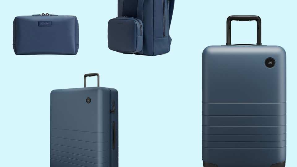 Monos Frequent Flyer luggage set