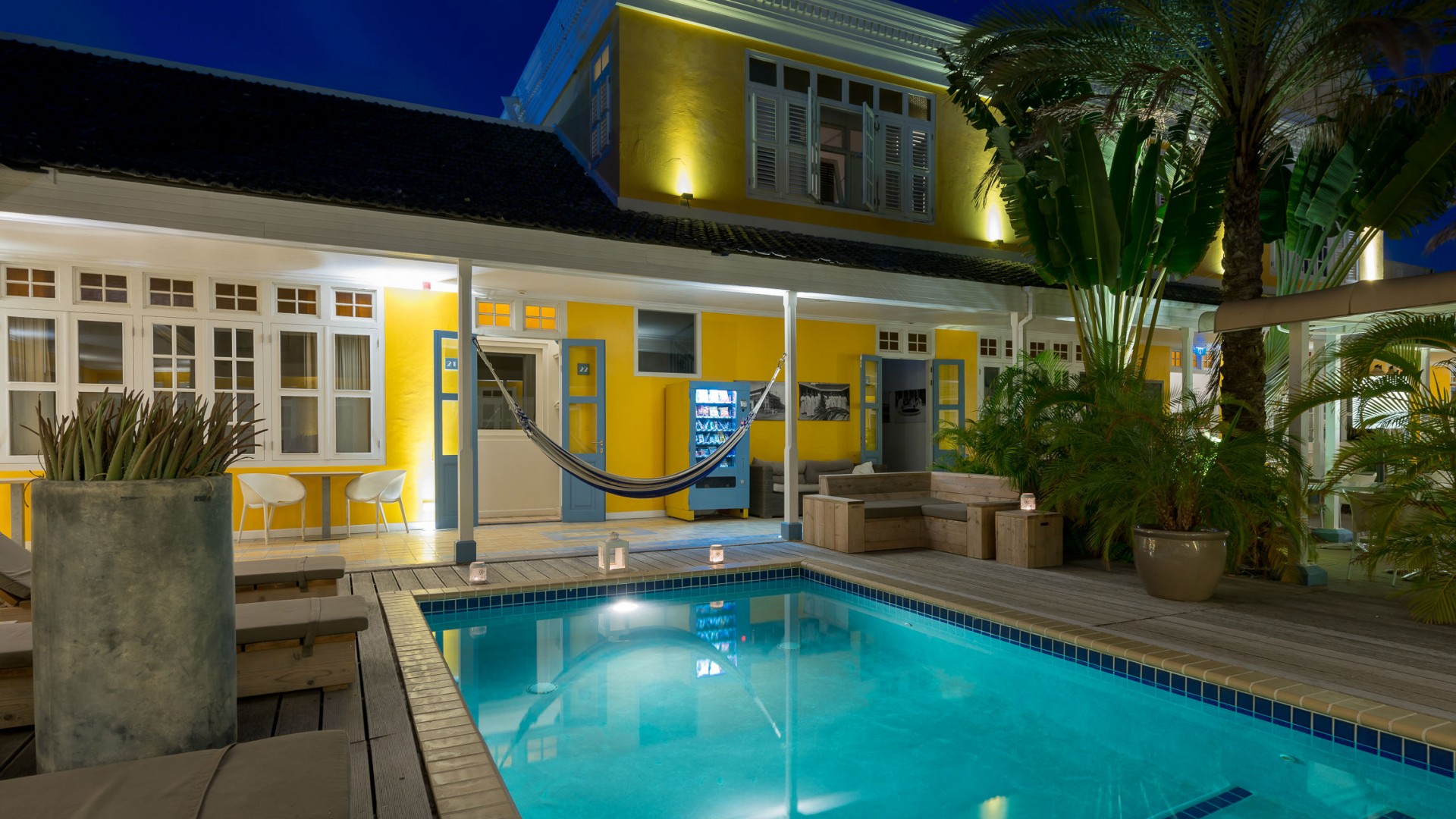 Room Service: Boutique Hotel 't Klooster - Curaçao | Escapism TO