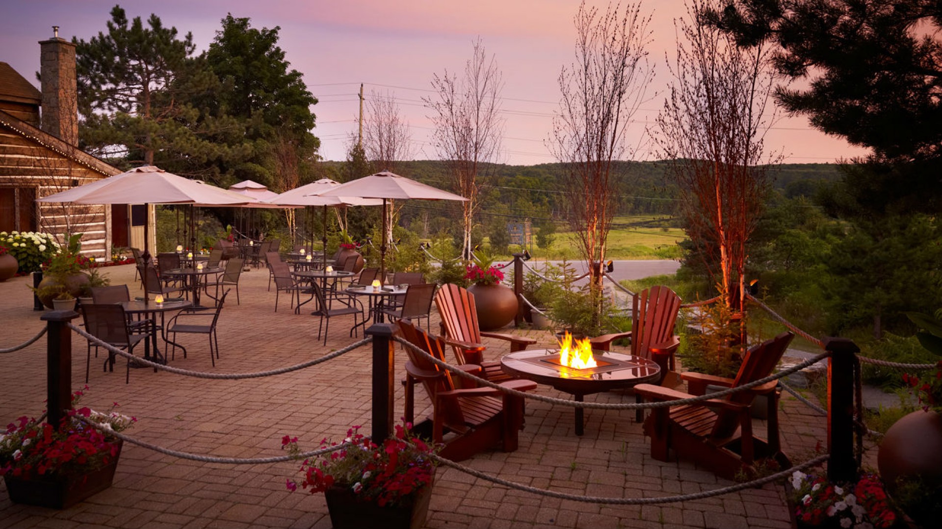 Room Service: Deerhurst Resort's Lakeside Lodge -- Huntsville, ON ...