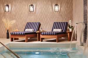 124 on Queen Hotel and Spa | Loungers by the pool at The Spa at Q