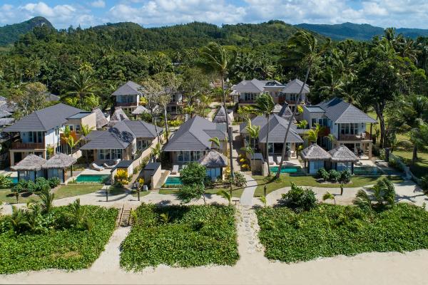 Best honeymoon destinations | Beachfront villas at Nanuku Resort, Fiji