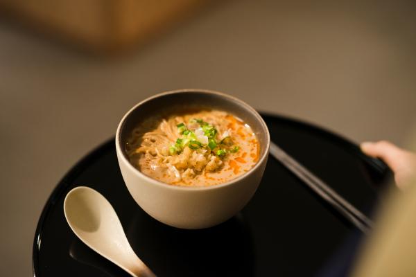 Hong Kong | Noodles served in the Cathay Pacific lounge