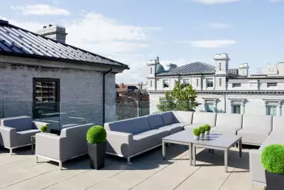 Cold plunge in Kingston | A terrace at the Frontenac Hotel