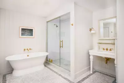 Finger Lakes, New York | Inside the bathroom at The Lake House on Canandaigua