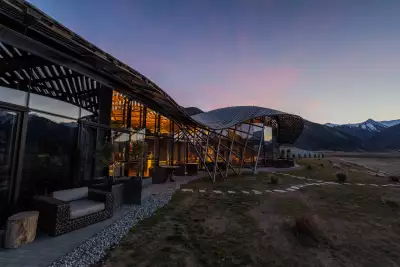 Best honeymoon destinations | The Lindis in the Ahuriri Valley, New Zealand