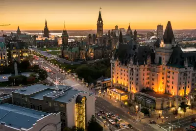 What to do in Ottawa on a weekend trip | The Fairmont Ch&acirc;teau Laurier and Parliament Hill