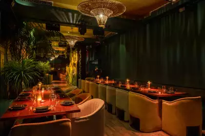South Beach, Miami, Florida | Seating inside B&acirc;oli