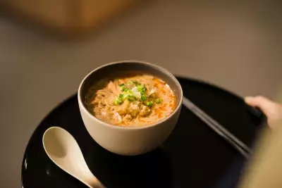 Hong Kong | Noodles served in the Cathay Pacific lounge
