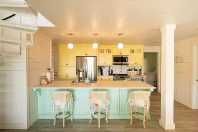 The breakfast bar and kitchen inside Wish Lakehouse, waterfront Ontario cottage rental