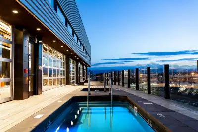 Denver, Colorado | The Source Hotel rooftop pool