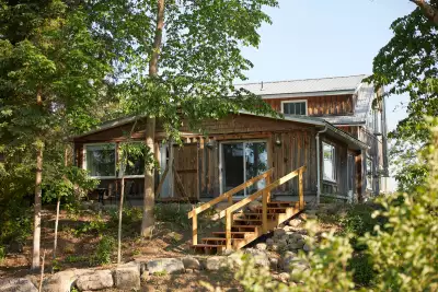 2026 Travel trends | A farmhouse at Udderly Ridiculous Farm