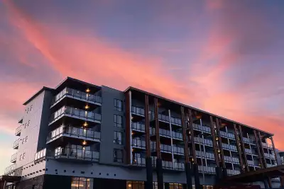 Campbell River | The exterior of Naturally Pacific Resort