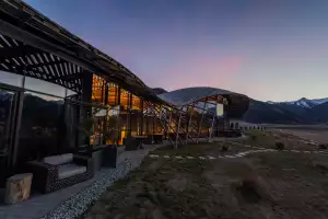 Best honeymoon destinations | The Lindis in the Ahuriri Valley, New Zealand