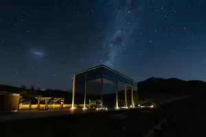 Best honeymoon destinations | A reflective pod at night at The Lindis, New Zealand
