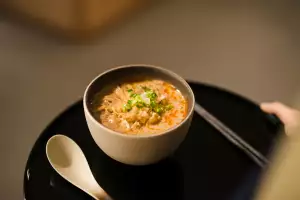 Hong Kong | Noodles served in the Cathay Pacific lounge