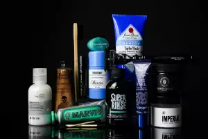 AirBjörn travel toiletry kit items