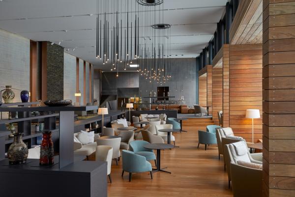 Best honeymoon destinations | Retreat Lagoon lounge