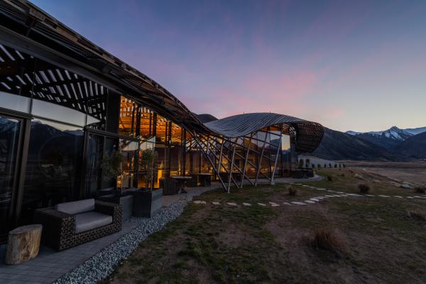 Best honeymoon destinations | The Lindis in the Ahuriri Valley, New Zealand