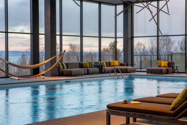Club Med Charlevoix | The indoor pool at Club Med Charlevoix
