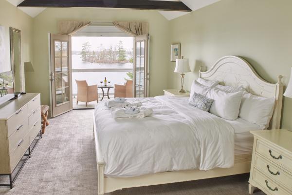 The Executive Waterside Loft at Rawley Resort Marina & Spa, Port Severn The Executive Waterside Loft at Rawley Resort Marina & Spa, Port Severn