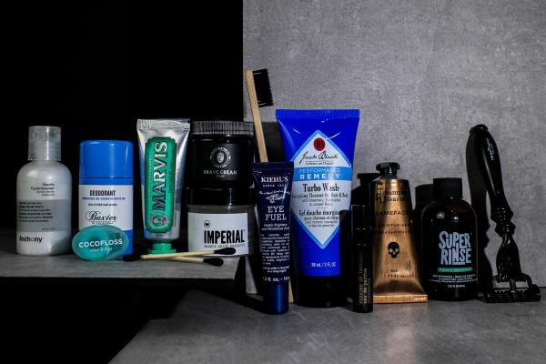 AirBjörn travel toiletry kit items lined up AirBjörn travel toiletry kit items lined up