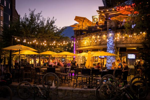 Best Whistler restaurants | Black's Pub in Whistler