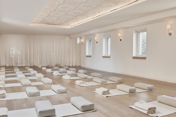 A bright yoga studio at Chi Junky