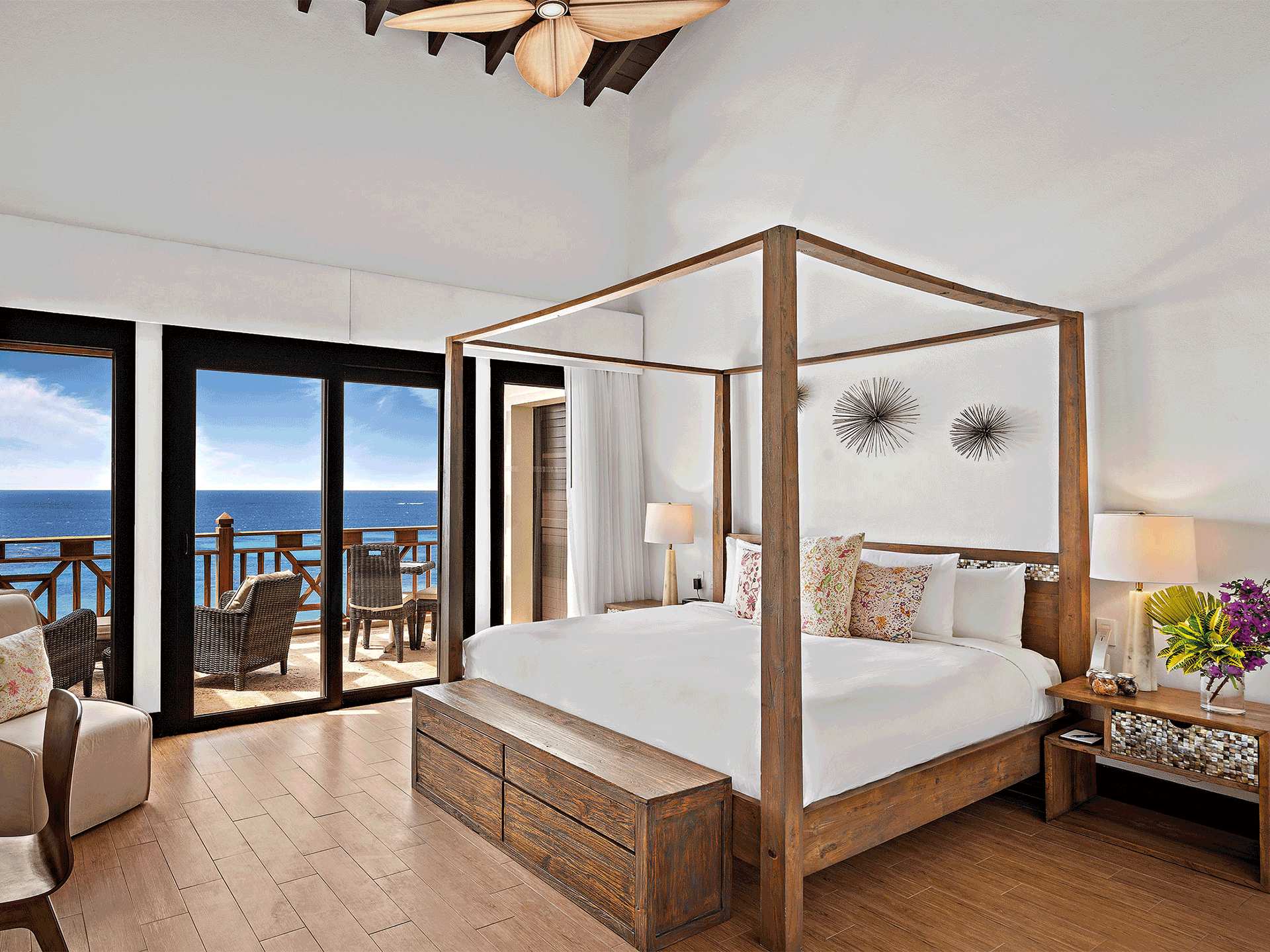 Zemi Beach House ocean view suite