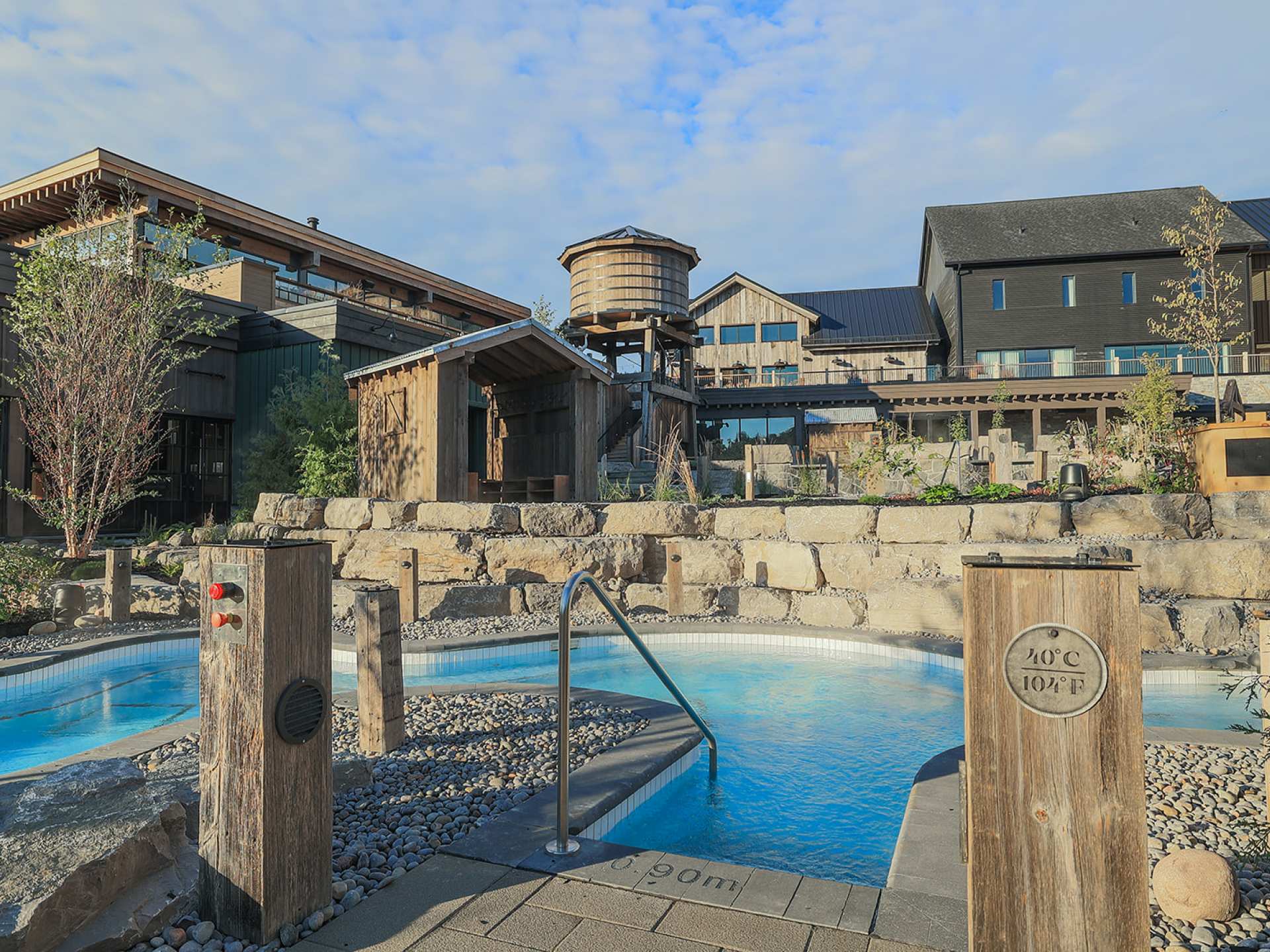Best spas near Toronto | Outdoor pools at Thermea in Whitby