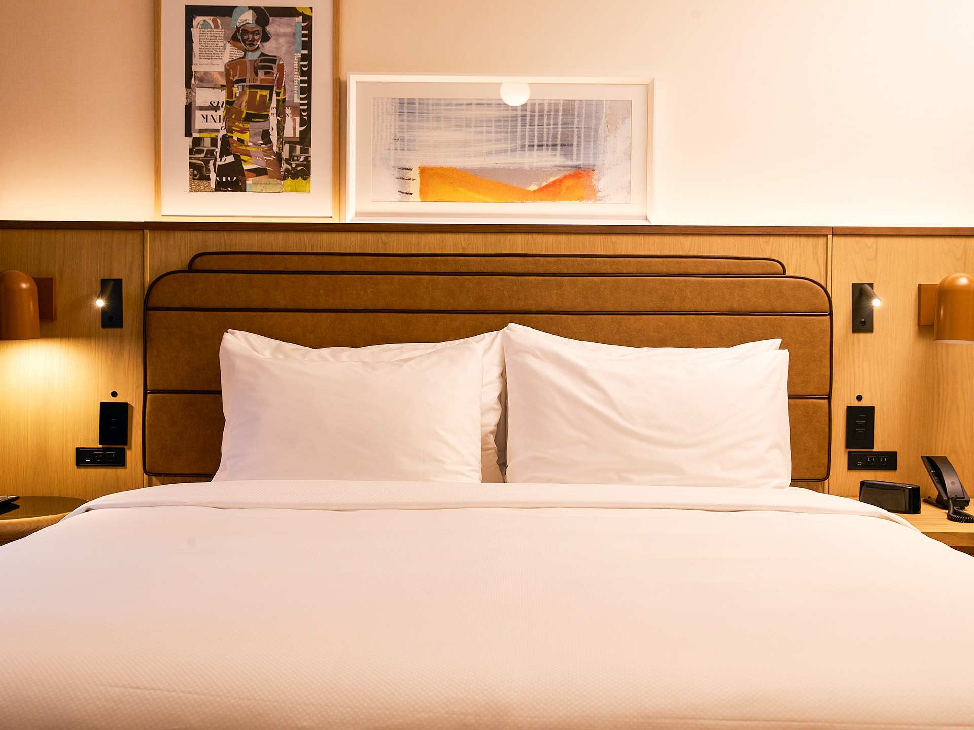 A king size bed at Union Hotel