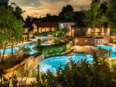 Best spas near Toronto | Scandinave Spa Blue Mountain night