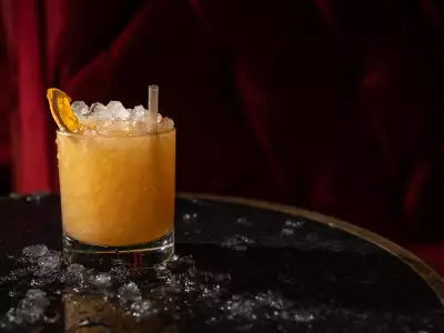 Louisville Kentucky Bourbon | Tea for Two cocktail at Hell or High Water