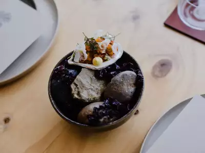 The best restaurants things to do in Collingwood | Oysters at The Pine