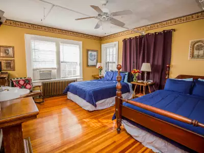 The Henderson hotel | Two blue twins beds in The Henderson