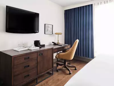 The Metcalfe hotel | The desk, office chair and curtains at The Metcalfe
