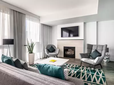 Downtown Montr&eacute;al hotel | The modern design elements at Warwick Le Crystal Montr&eacute;al