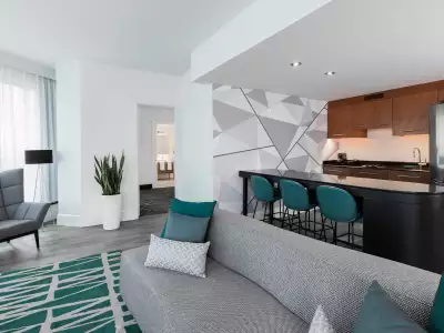 Warwick Le Crystal Montr&eacute;al | The penthouse at Warwick Le Crystal Montr&eacute;al