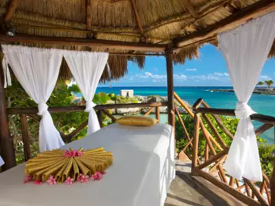 A beachfront massage at the Grand Sirenis Cancun