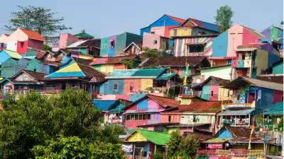 Kampung Pelangi, Indonesia