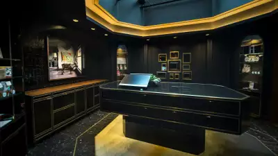 Review: The Anndore House in Toronto | Main floor lobby