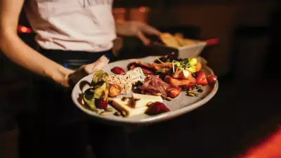 Bistro Caf&eacute; Summum