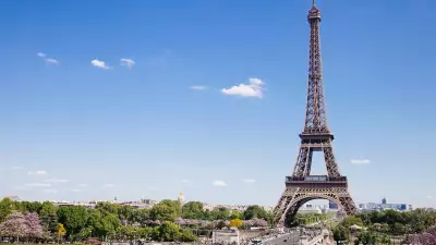 Europe's borders reopen | The Eiffel Tower