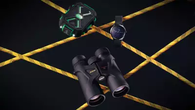 hiking essentials fall 2020 | binoculars, power pack, Garmin smartwatch