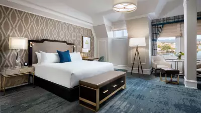 Restaurants in Victoria, B.C. plus hotels, activities and more | The Fairmont Empress Hotel Deluxe Harbor View King guest room