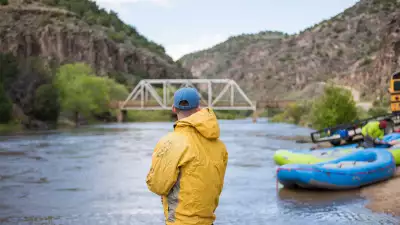 The top things to do in Taos, New Mexico | White water rafting on the River Grande
