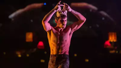 Cirque Éloize | A sculptor performs with clay in Celeste by Cirque Éloize